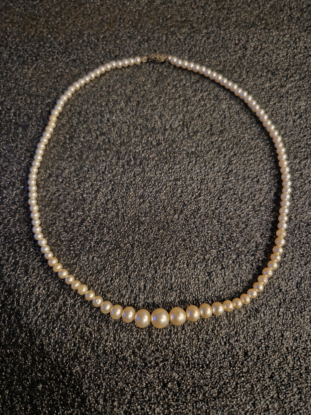 Classic Cream Faux Pearl Necklace - Elegant Women's Jewelry